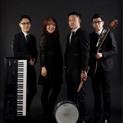 4 4pcs Live Band